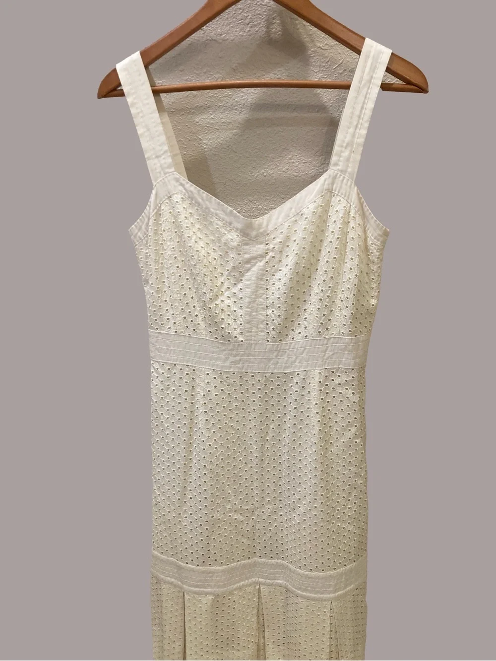 Tory Burch Berdine dress in cream cotton eyelet. Size 6. #soft girl #feminine